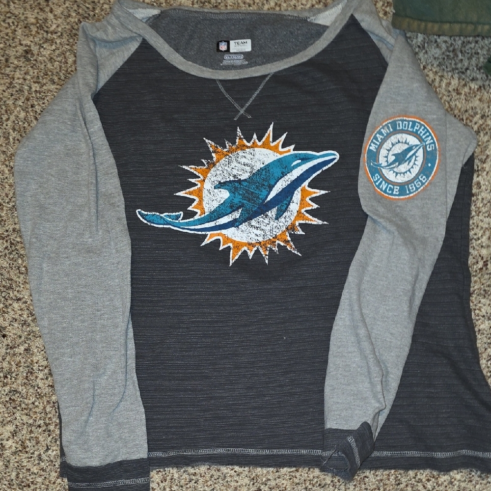 Team Apparel Women's Gray Long Sleeve Shirt